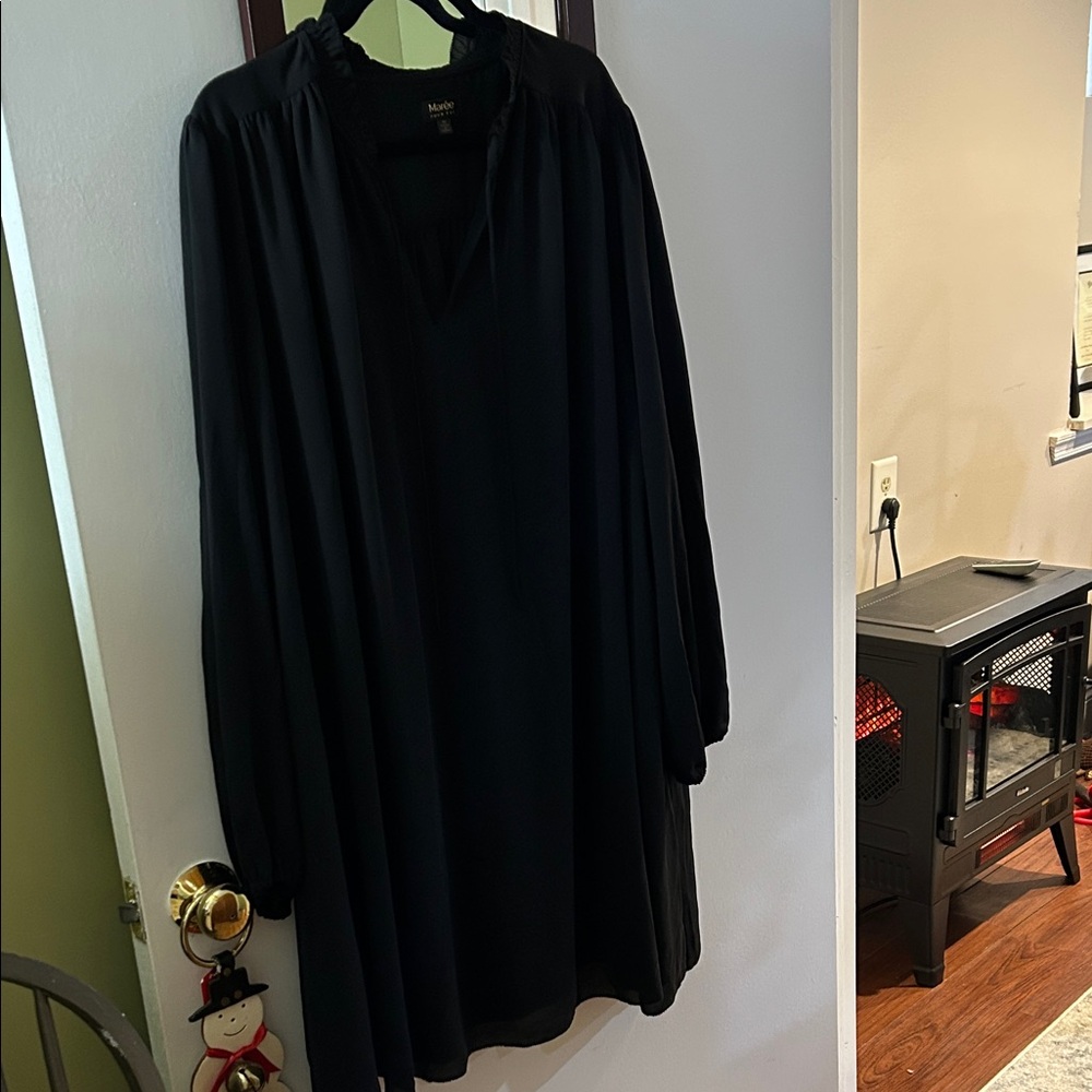 Maree Pour Toi Bishop Sleeve Black Dress Sz 20 NWT